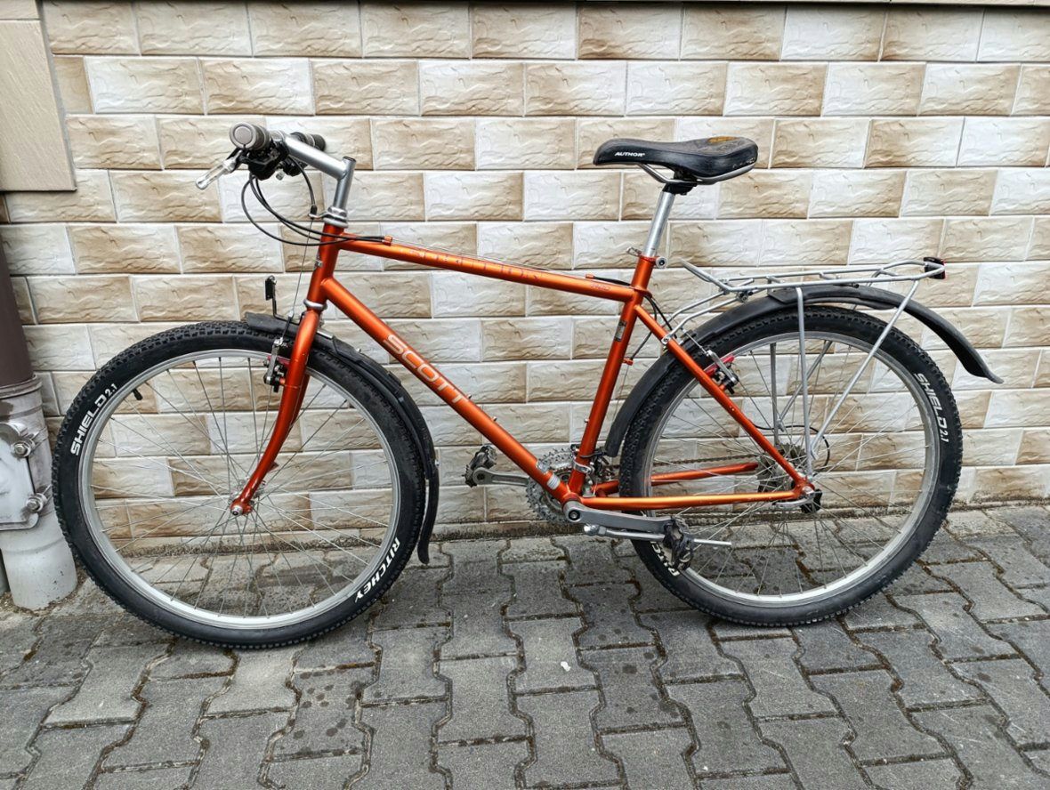 Silniční/trekové kolo