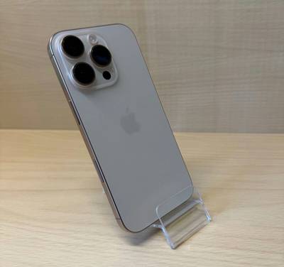 iPhone 16 Pro 256GB, pouštní Titan, eSIM (rok záruka)