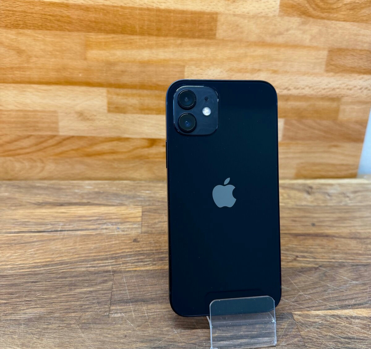 iPhone 12 64GB midnight (12 měsíců záruka)