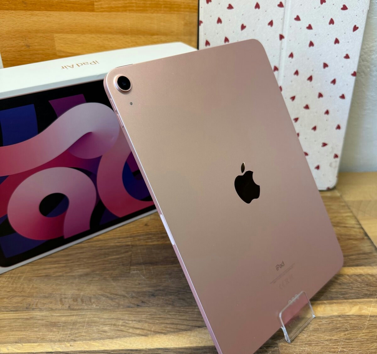 iPad Air 64GB, pink (12 měsíců záruka)