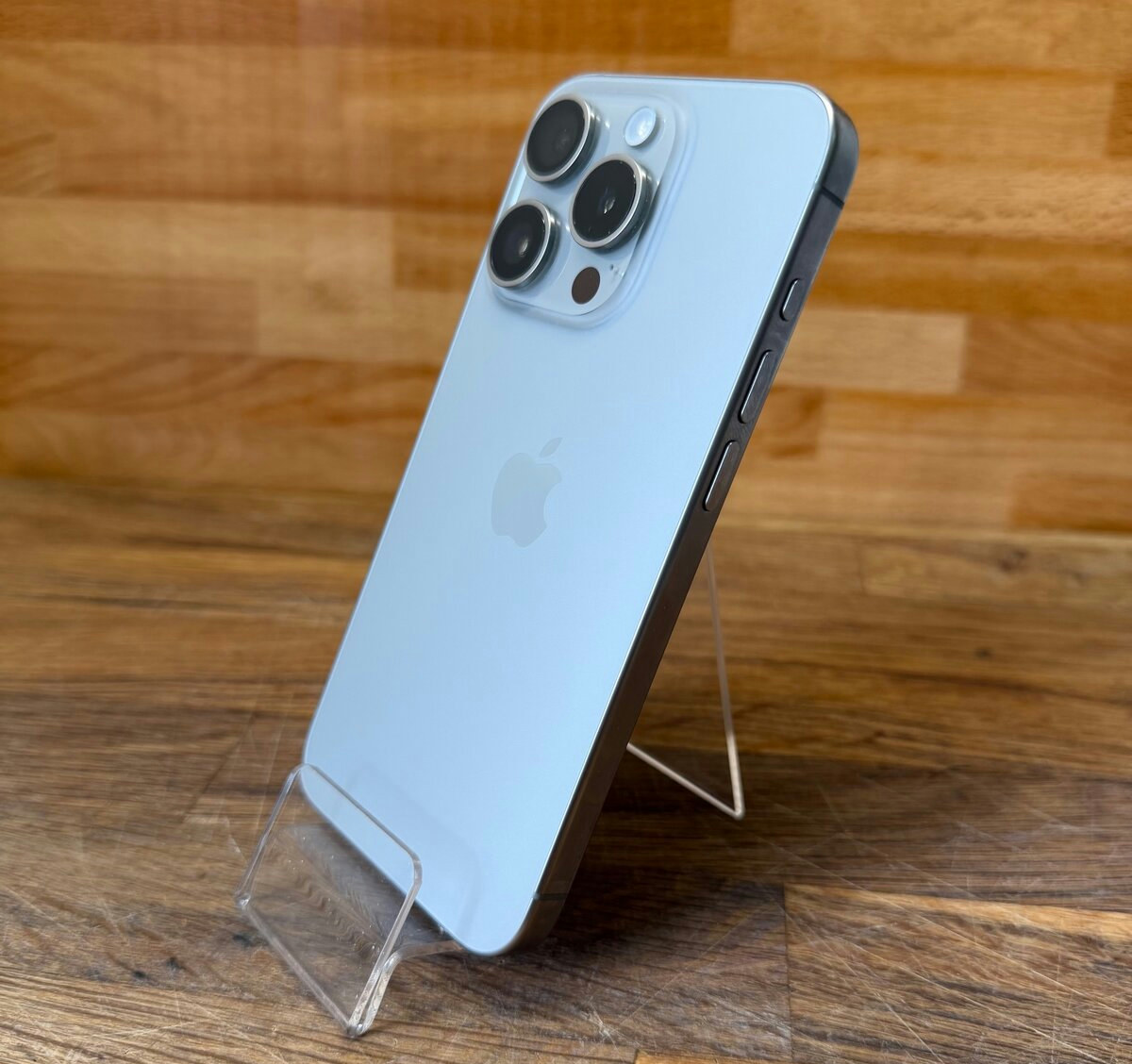 iPhone 15 Pro 256GB, přírodní Titan, eSIM (rok záruka)