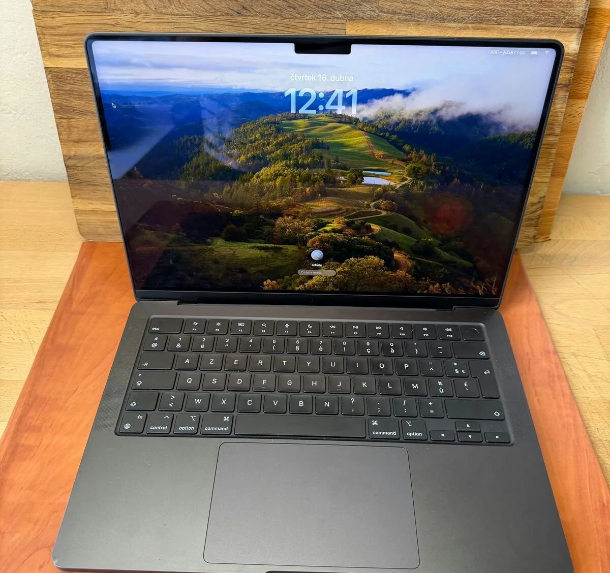 MacBook M3 Pro, 2023, 18GB/1TB (rok záruka)