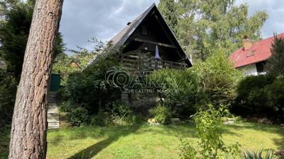 Patrová srubová chata 45m2, pozemek 385m2
