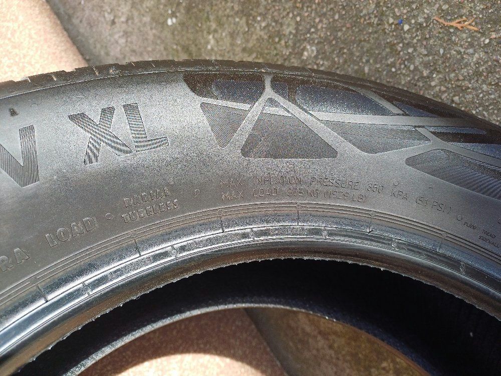 PNEU 215/65 R17 V XL 4 ks