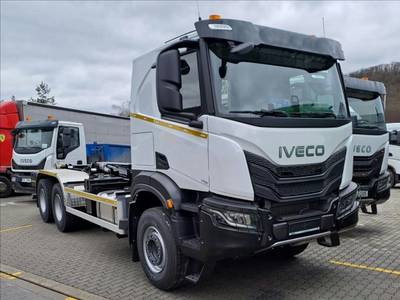 Iveco X-WAY, pro přepravu kontejnerů