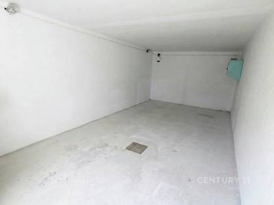Pronájem garáže 21 m2 na Malvazinkách