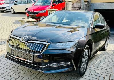 ŠKODA SUPERB 3 1,4TSi iV STYLE HYBRID DCC Koup.ČR,60.000km