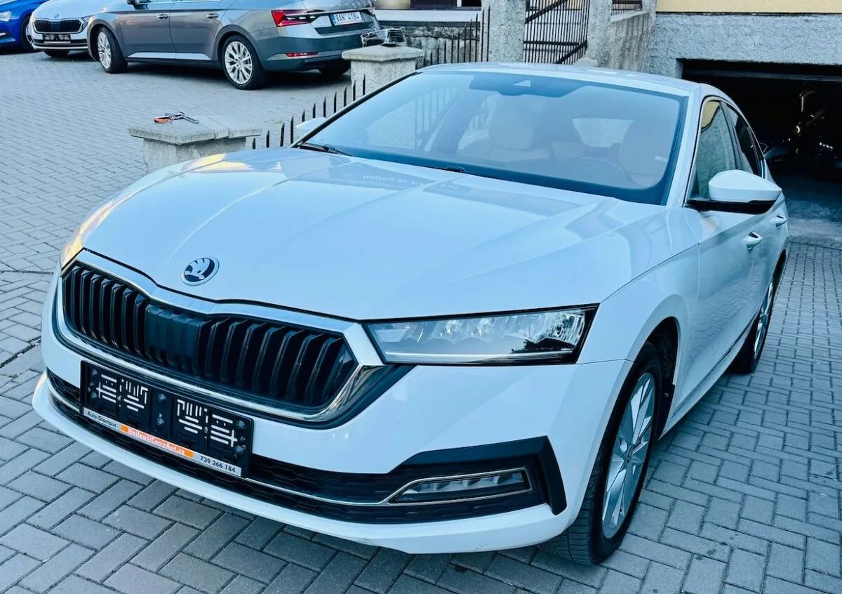 ŠKODA OCTAVIA IV 2,0TDi 85kW STYLE VYHŘ.OKNO,TAŽNÉ,ČR