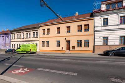 Byt 2+kk, nebytový prostor 1+kk, zahrada, sklípky, půda