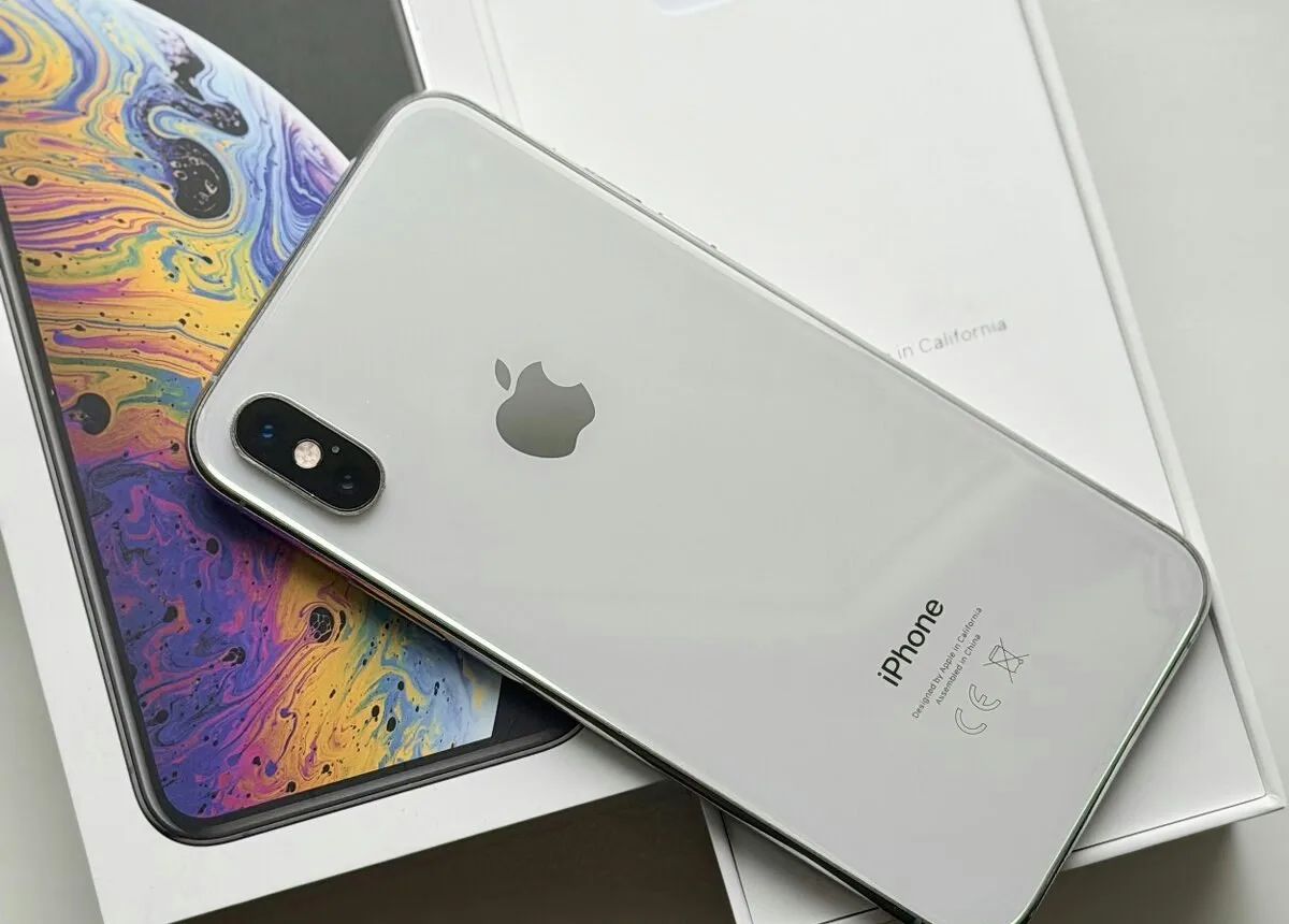 iPhone Xs Silver BATERIE 100% TOP