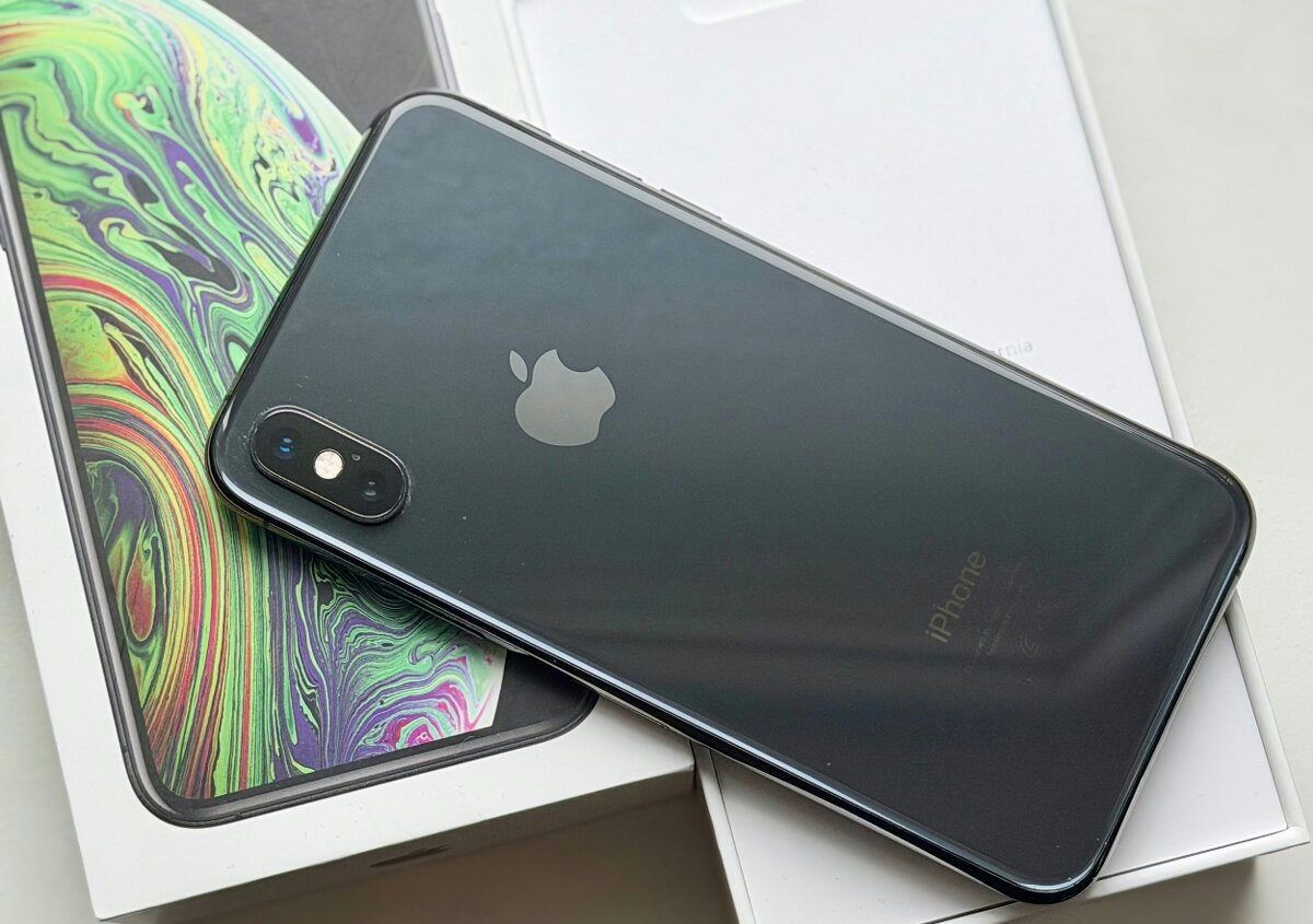 iPhone Xs Space Gray BATERIE 100% TOP