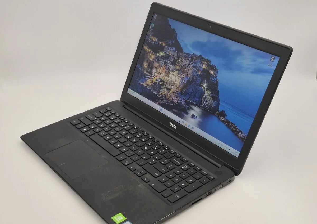 ▼Dell Latitude 3500 - 15,6" / i7-8665U / GPU 2GB / 16GB / 2