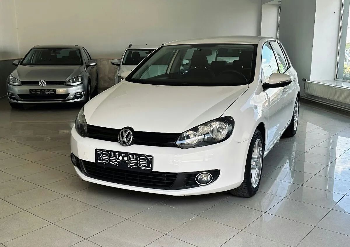 VW Golf 6 1.2 TSI 77Kw PO SERVISEBEZ KOROZEHEZKÝ STAV