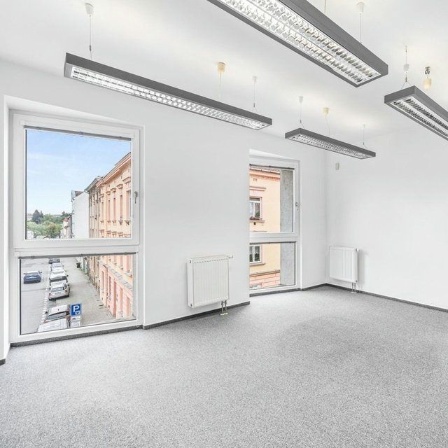 Pronájem kanceláře 54, Plzeň.Nabízíme k pronájmu