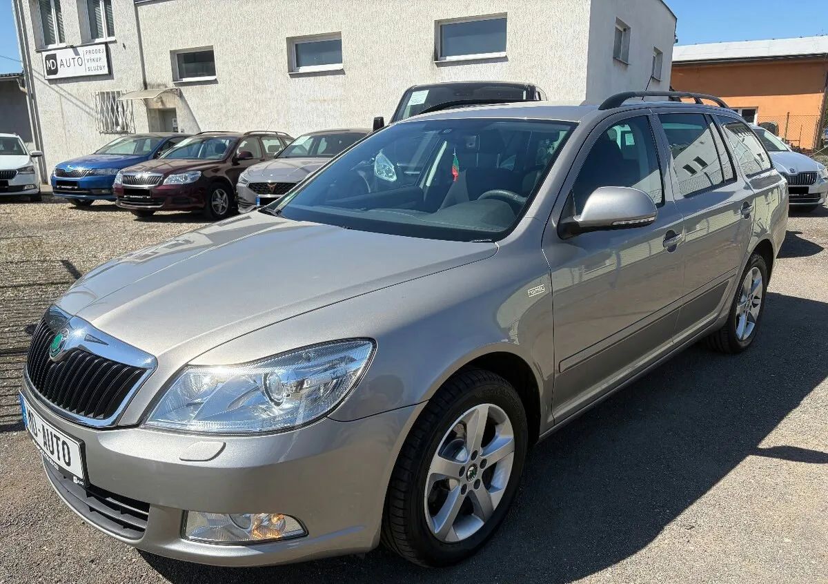 ŠKODA OCTAVIA II FC 1.4TSI 90KW COMBI ELEGANCE XENONY DIGI K
