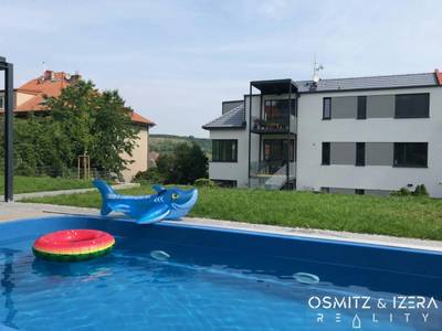 Luxusní byt 2+kk s terasou, zahradou a bazénem | Praha 5 Hlubočepy / Barrandov