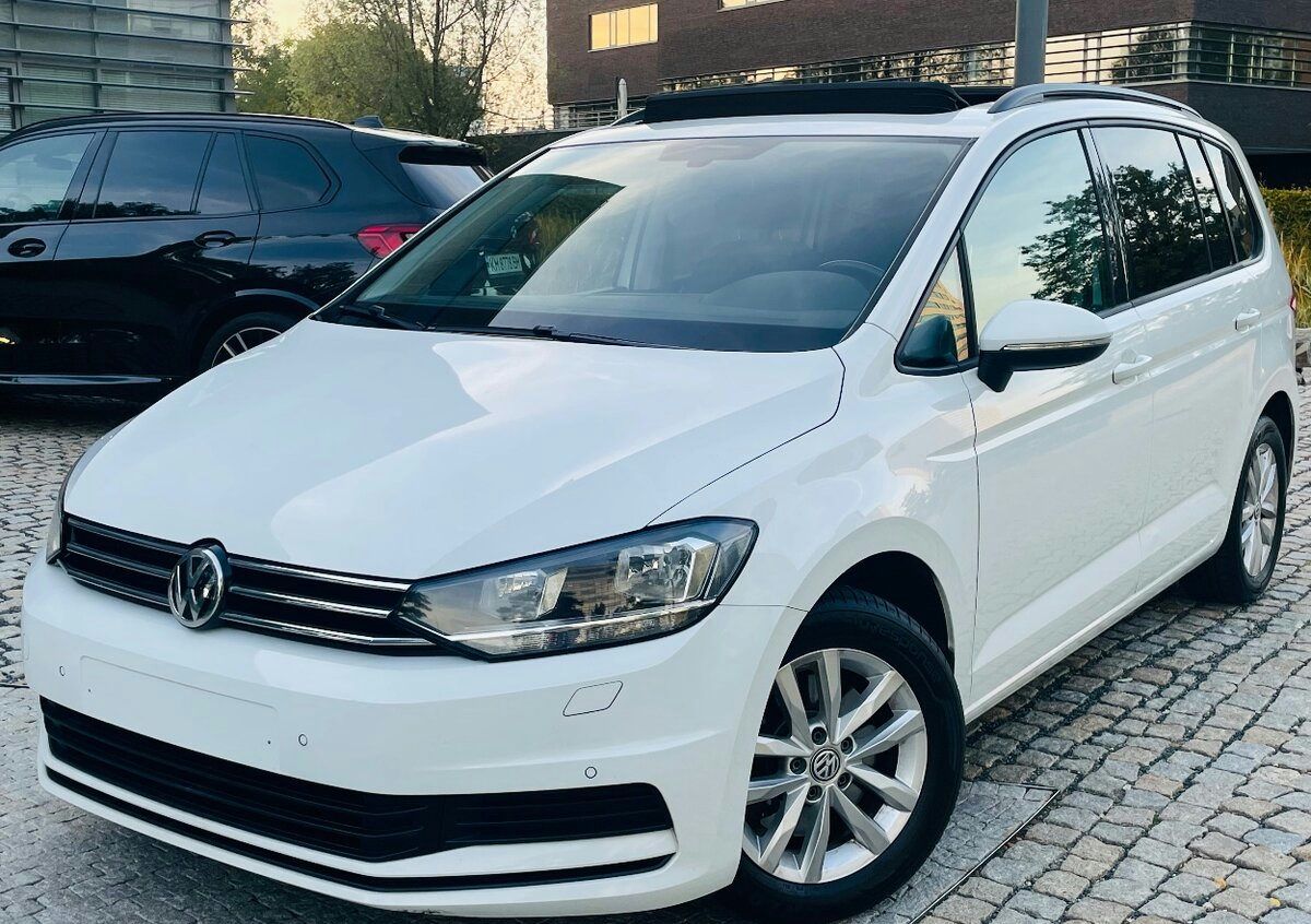 Volkswagen Touran 1.6TDI MANUÁL SERVISKA TAŽNÉ PANORAMA