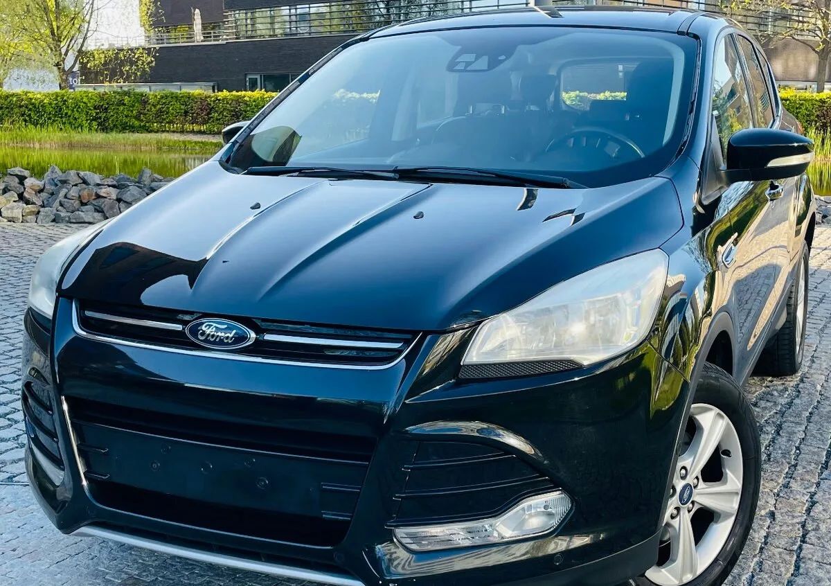 Ford Kuga 2.0TDC MANUÁL VÝHŘEV TAŽNÉ 2WD