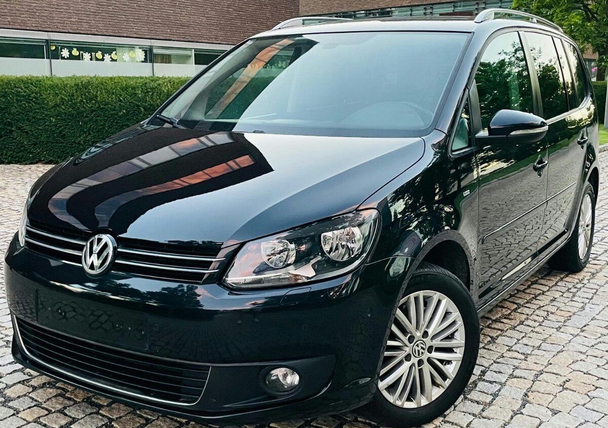 Volkswagen Touran 2.0TDI MANUÁL SENZORY VÝHŘEV