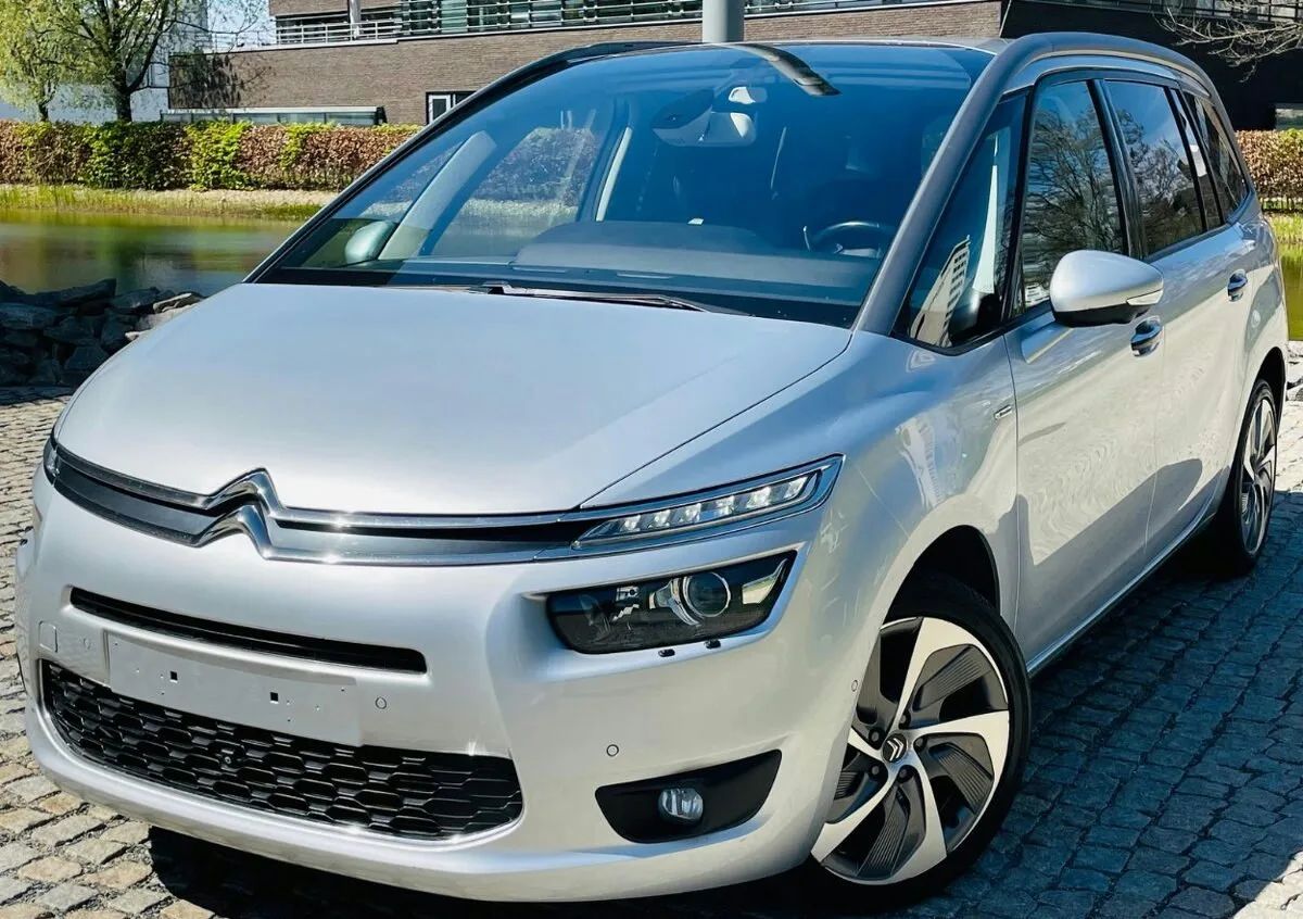 Citroën Grand C4 Picasso 2.0HDi AUTOMAT VÝHŘEV KAMERY TAŽNÉ