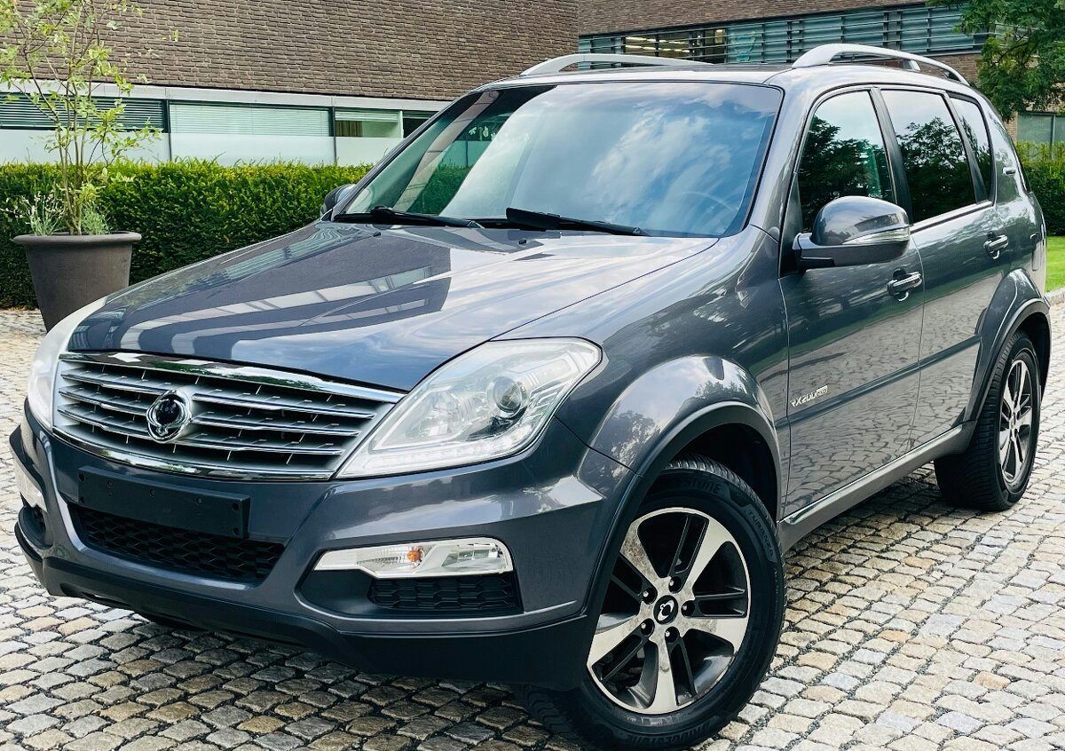 SsangYong Rexton 2.0TD 4x4 7MÍST AUTOMAT VÝHŘEV TAŽNÉ