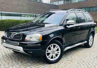 Volvo XC90 2.4D5 4x4 AUT EXECUTIVE SERVISKA TAŽNÉ