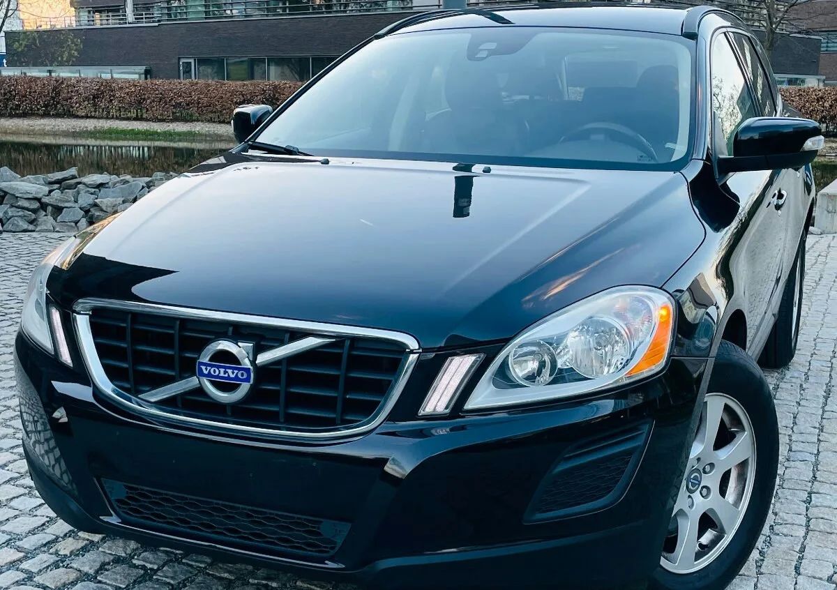 Volvo XC60 2.0D 5VÁLEC AUT VÝHŘEV SENZORY