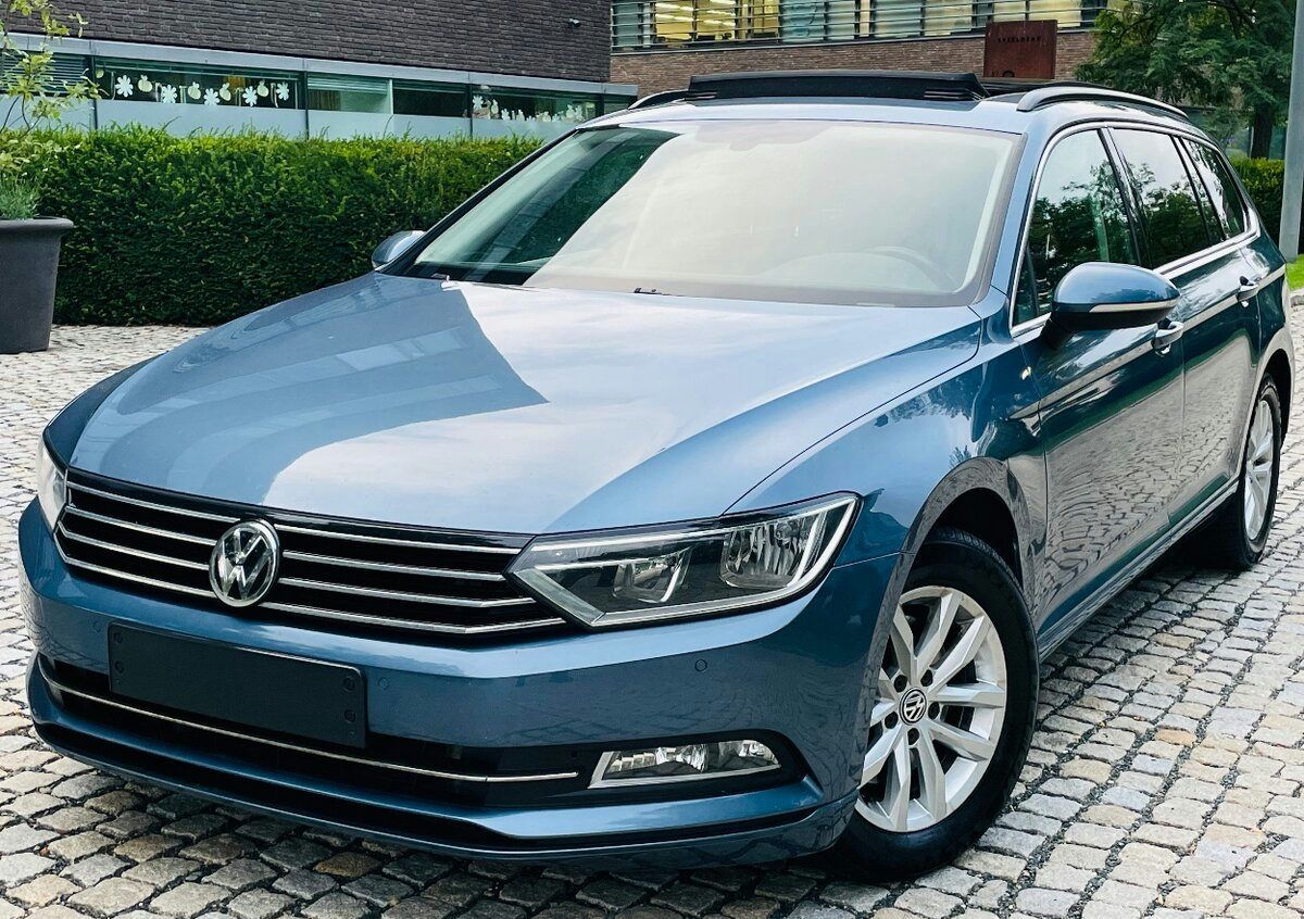 Volkswagen Passat 2.0TDI AUT VÝHŘEV SERVISKA SENZORY