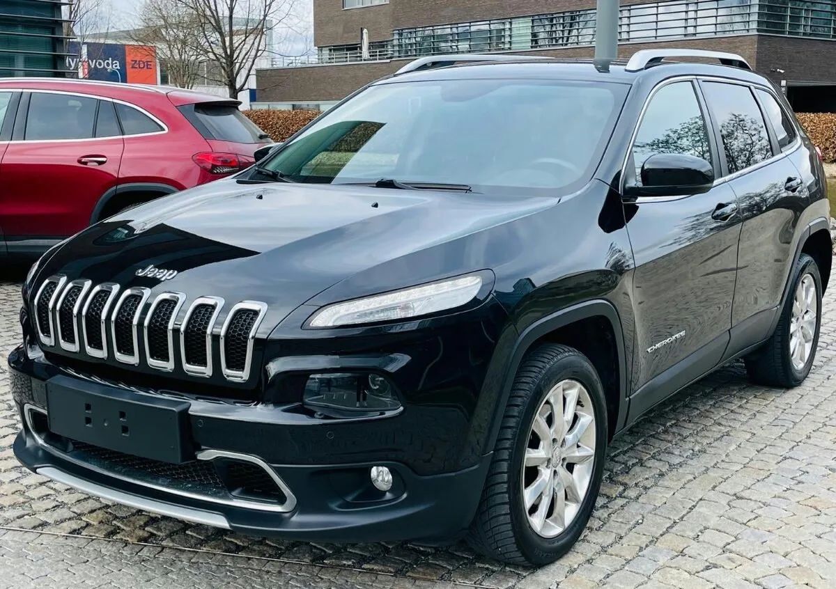 Jeep Cherokee 2.2D 4x4 AUT LIMITED VÝHŘEV KAMERA SERVISKA