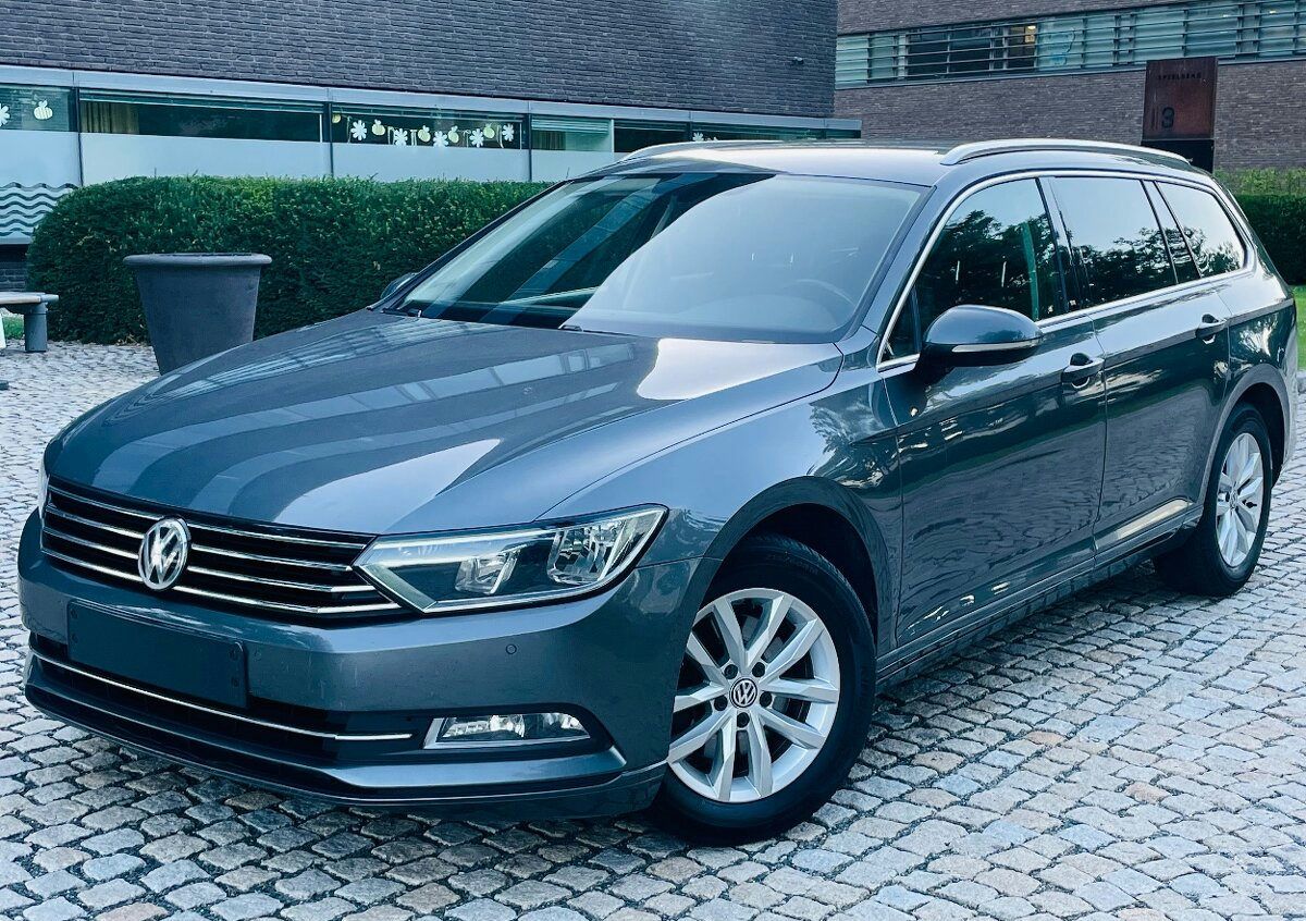Volkswagen Passat 2.0TDI MANUÁL VÝHŘEV ADAPTIVNÍ TEMP KAMERA