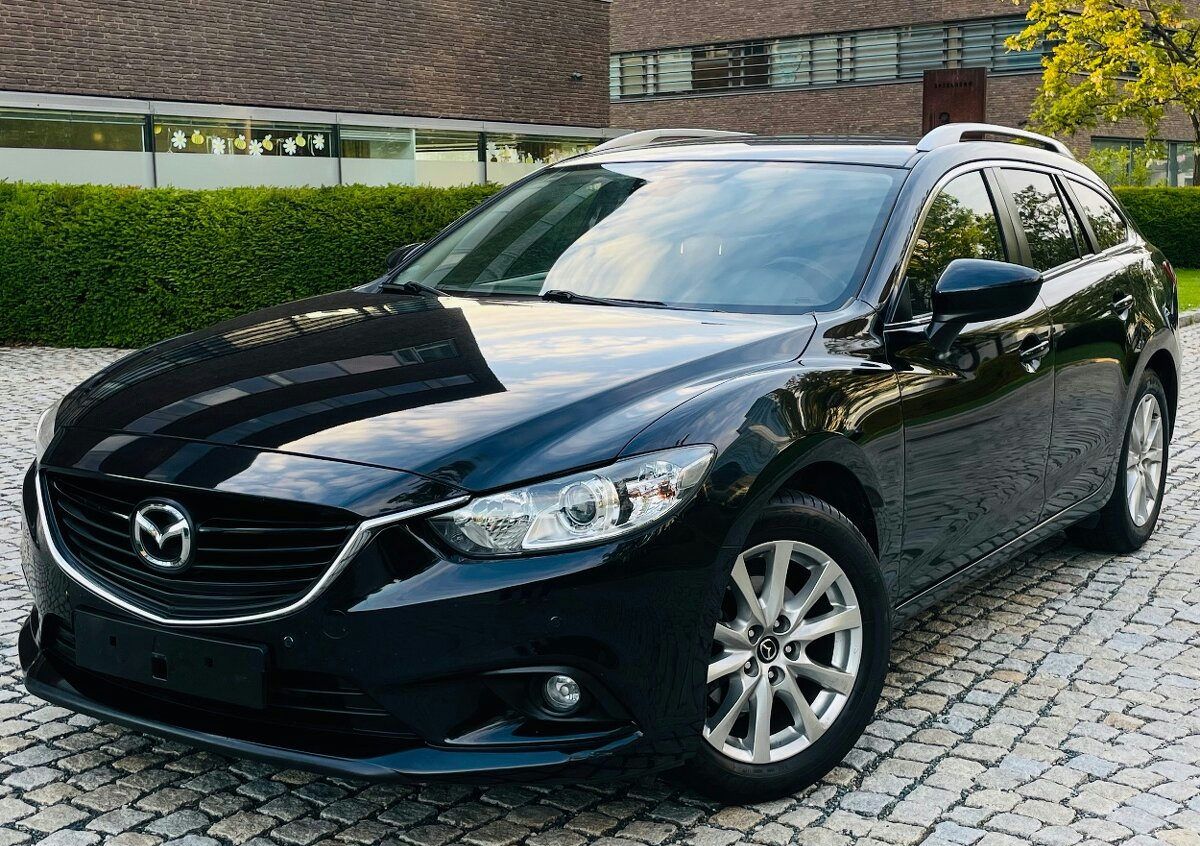 Mazda 6 2.0i 1MAJITEL MANUÁL VÝHŘEV SENZORY