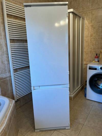 Chladnička kombi. vestavěná Whirlpool