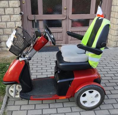 Nabízím elektrickou invalidní tříkolku