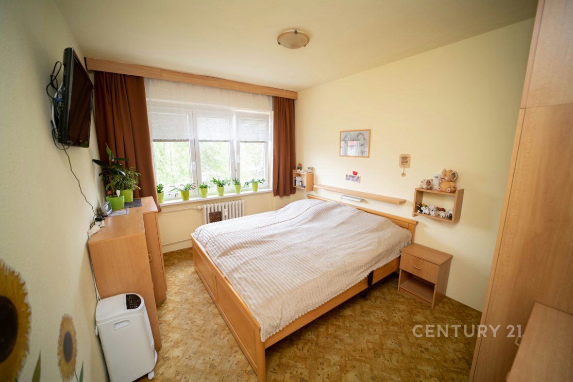 Slunný cihlový byt 3+1 (70 m²) s velkou lodžií a zděným sklepem | Svitavy – kpt.