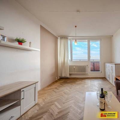 Brno - Lesná, byt 3+1, 74 m2, šatna, výtah - byt