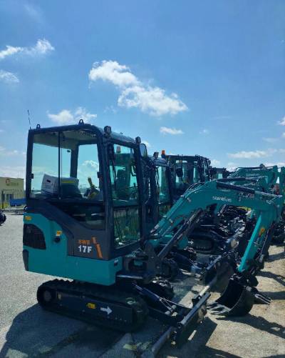 Rypadlo Bagr 1700kg SUNWARD SWE17F YANMAR