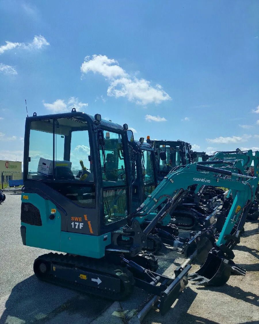 Rypadlo Bagr 1700kg SUNWARD SWE17F YANMAR