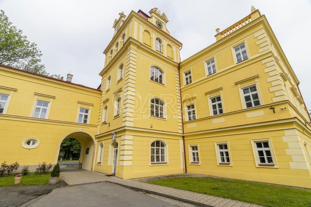 Pronájem kanceláří 168 m2 na zámku