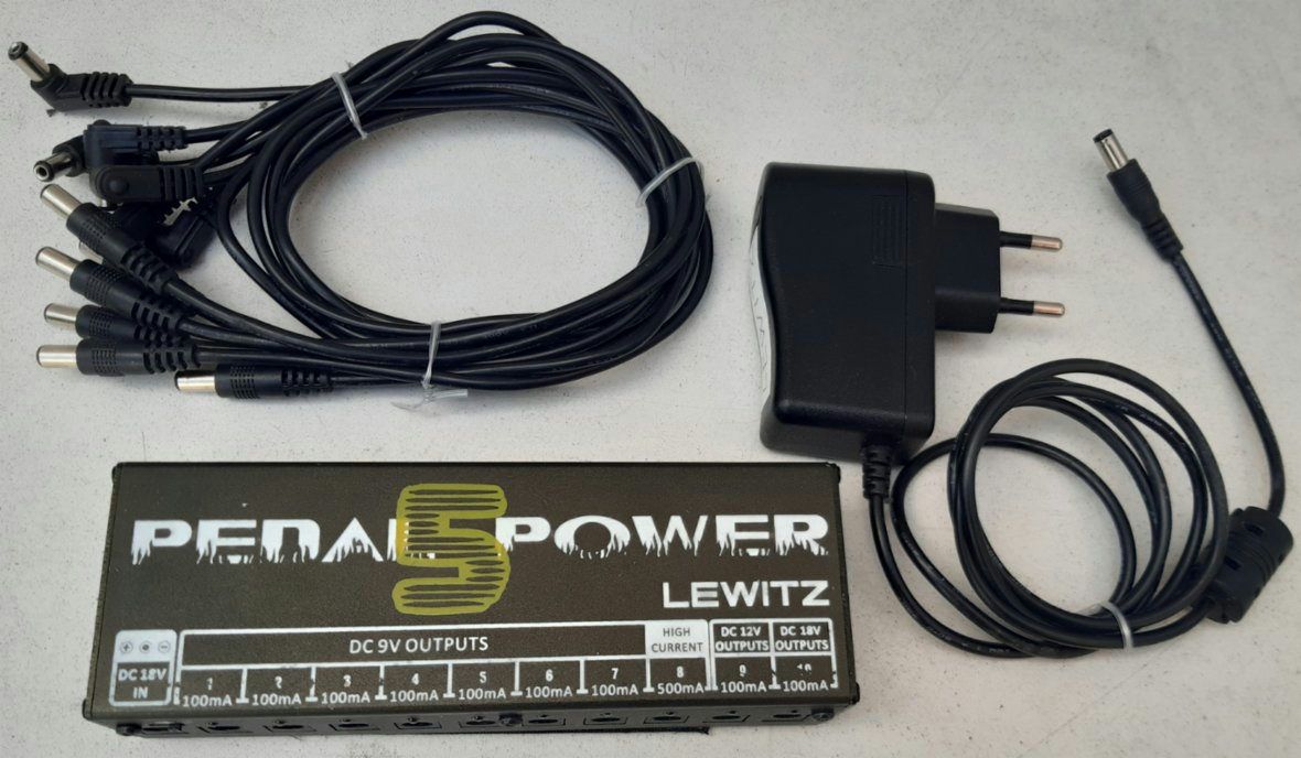 Revoltage CP-05 Napájecí adaptér LEWITZ