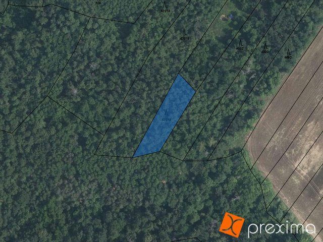 Prodej 1/2 pozemku 419 m2