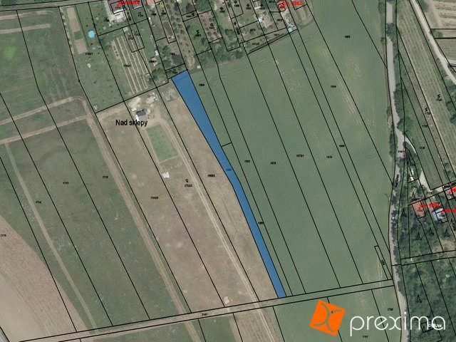 Prodej 1/18 pozemku 83 m2