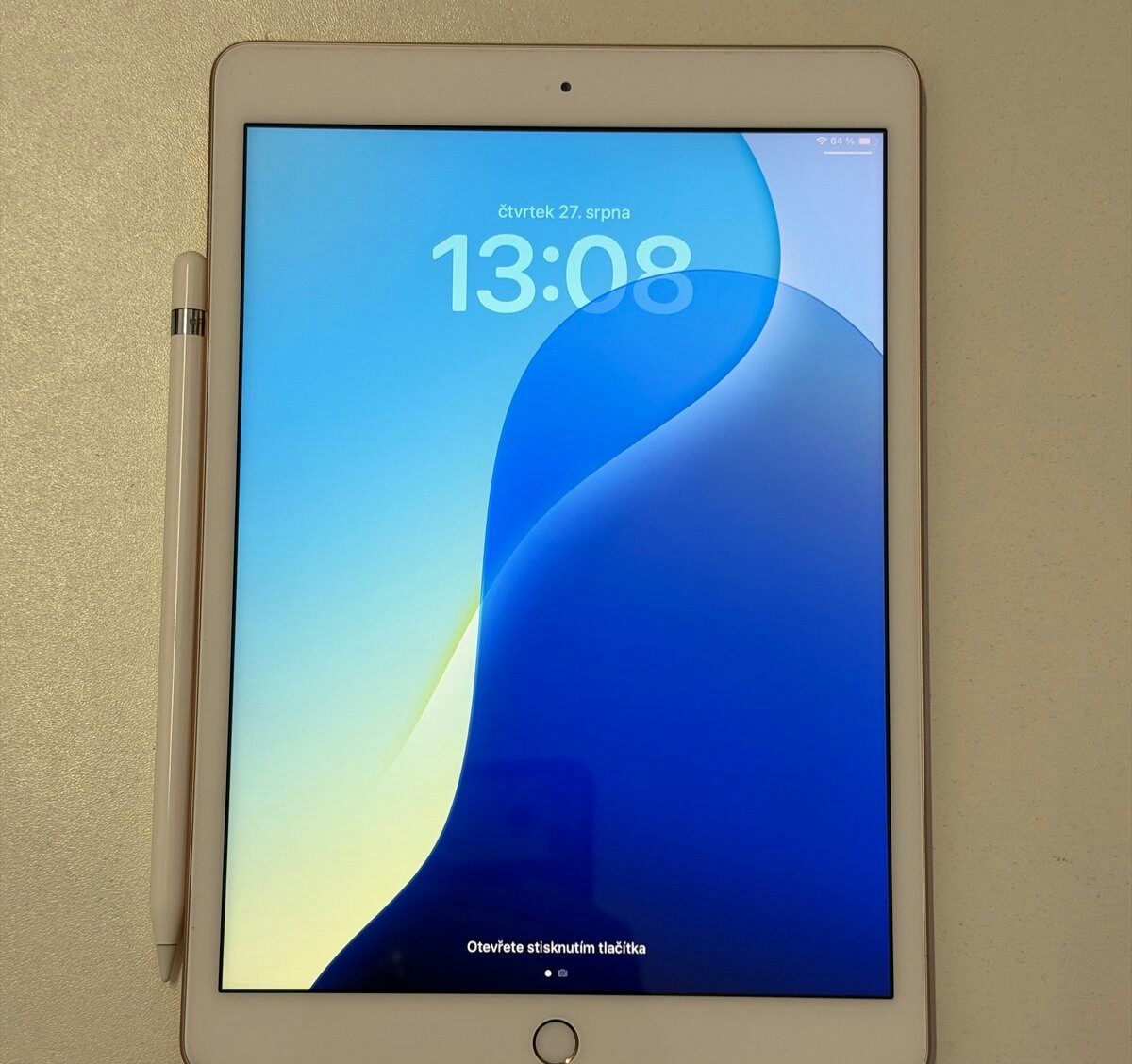 iPad 8 32GB Rose Gold + Apple pencil,1 rok záruka