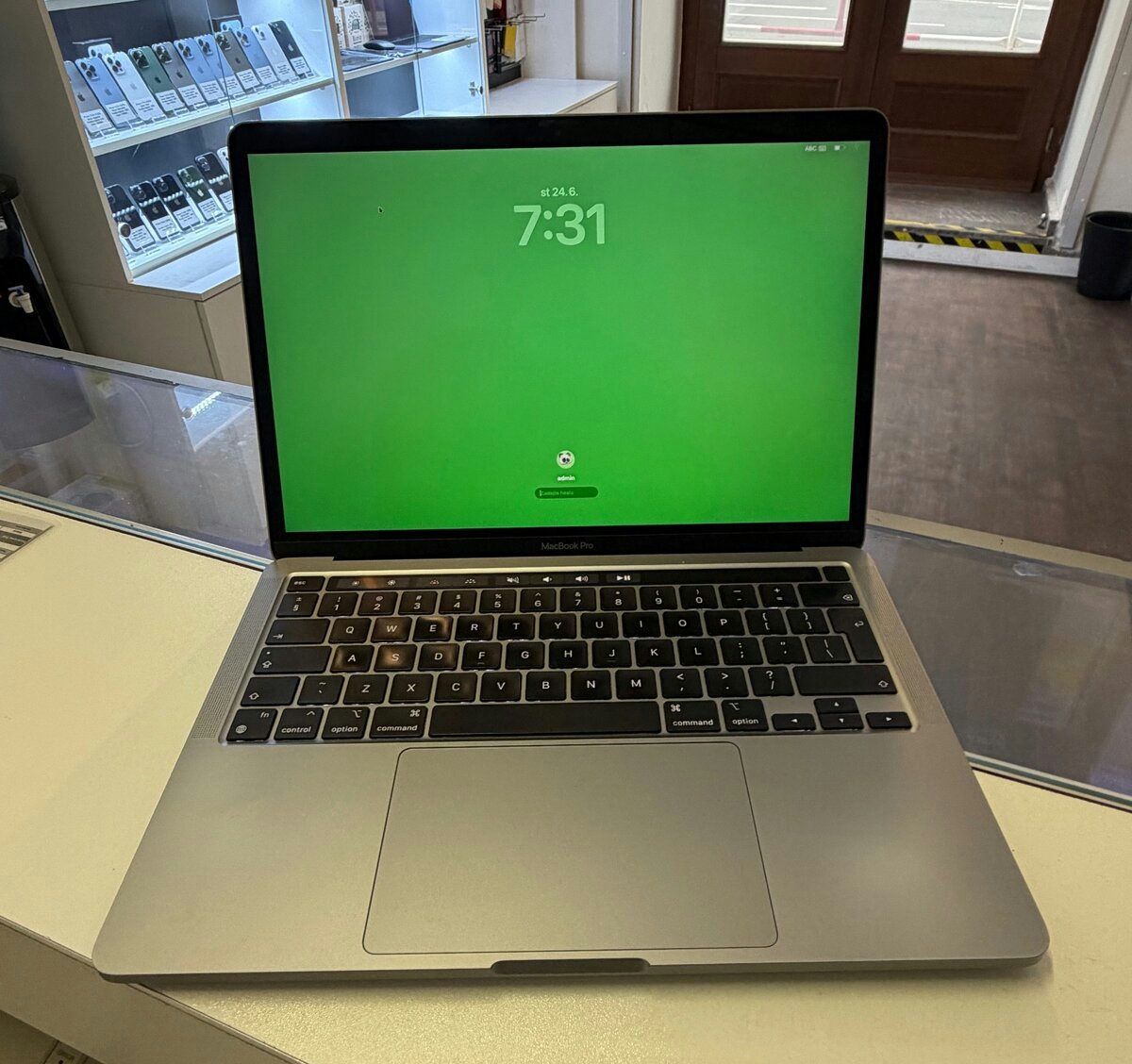 Macbook Pro 13”M2 16GB ram,256GB ssd,1 rok záruka