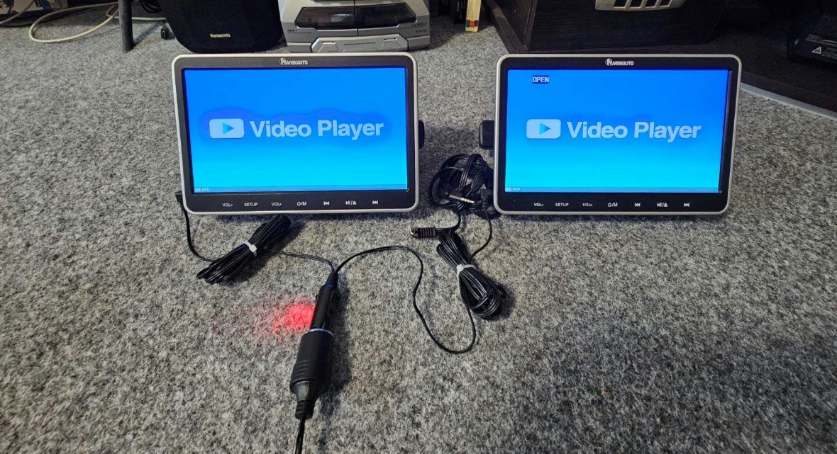 Přenosné Monitory s DVD, USB,micro SDSD