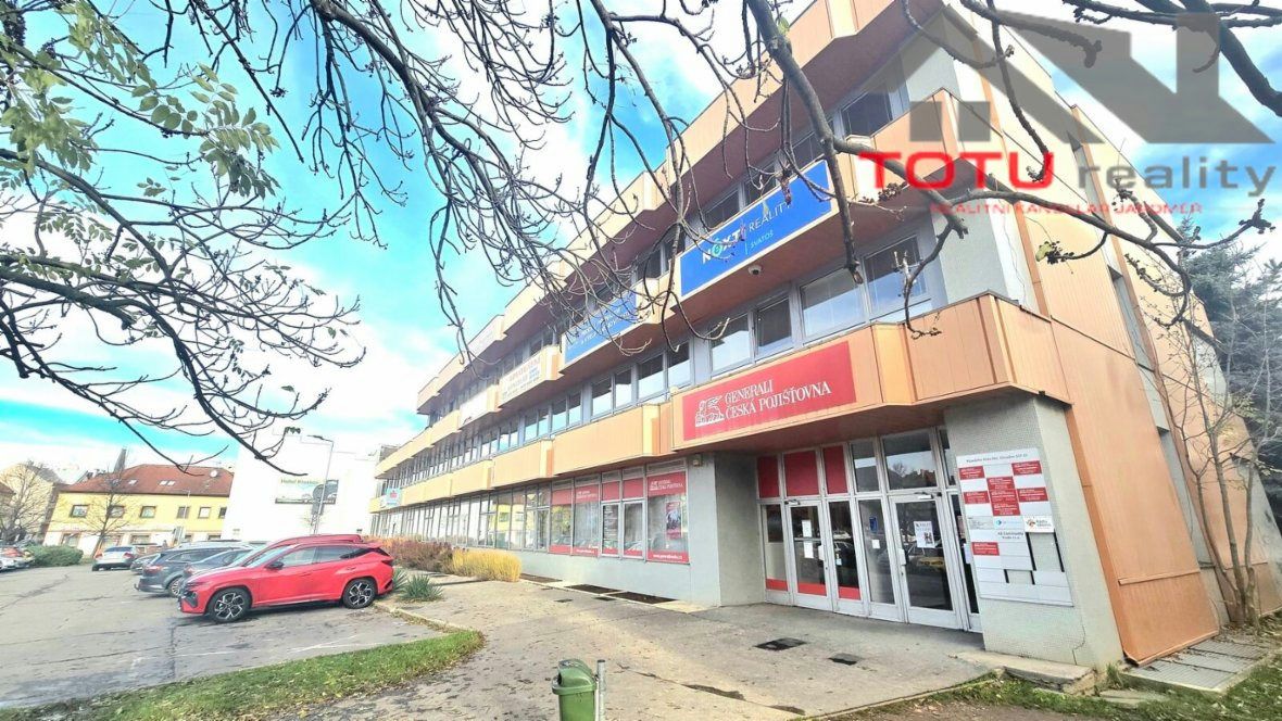 Pronájem, kancelář, 18,5 m2, Chrudim.Nabízíme k