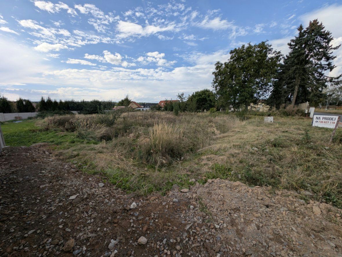 Prodej pozemku 1 205 m², ST povolení
