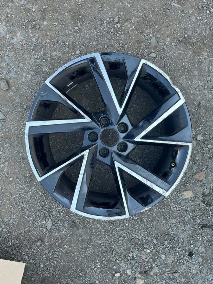 Disk VEGA - SCALA / KAMIQ 18" poškozený