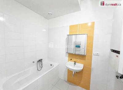 Pronájem bytu, 100 m2, Holubova, Ch