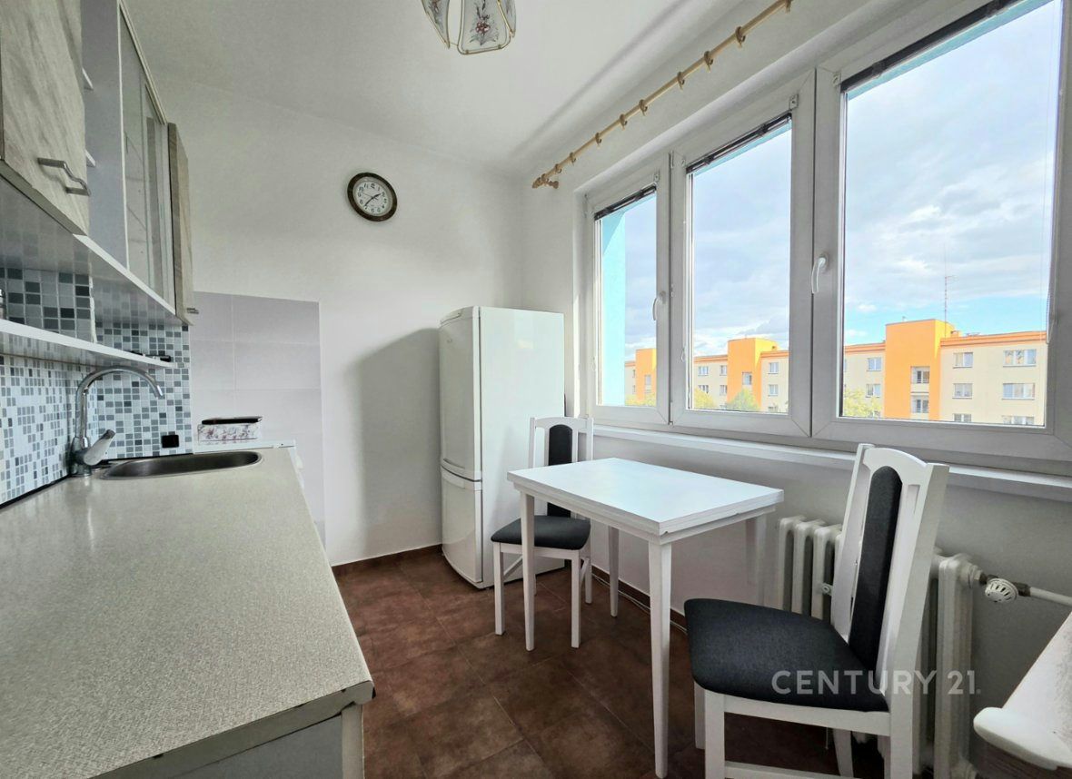 Pronájem bytu 2+1 o výměře 52 m2, Počernická, Praha 10 - Malešice