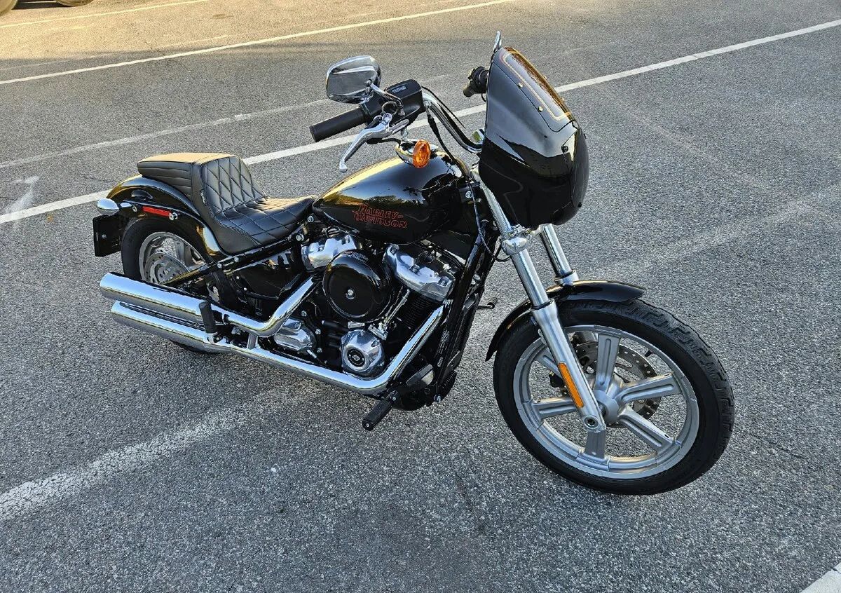 HARLEY DAVIDSON FXST SOFTAIL 2023 najeto1082km107cu